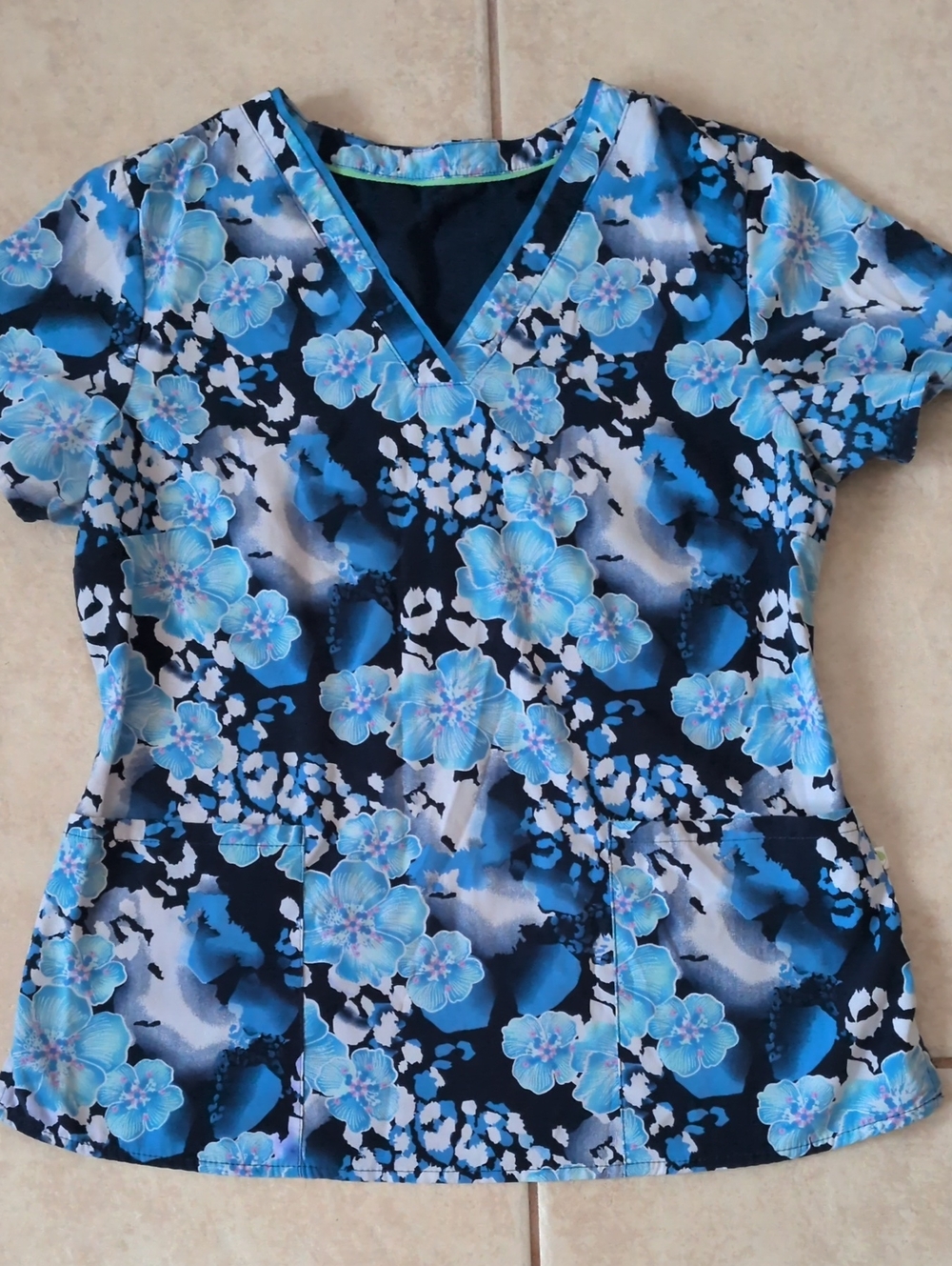 Premier By Healing Hands Medium Scrub Top
